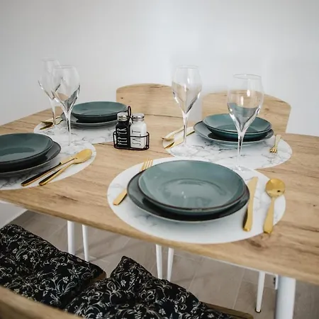 Apartment Cozyapartment Near Metrogorjului Bucharest