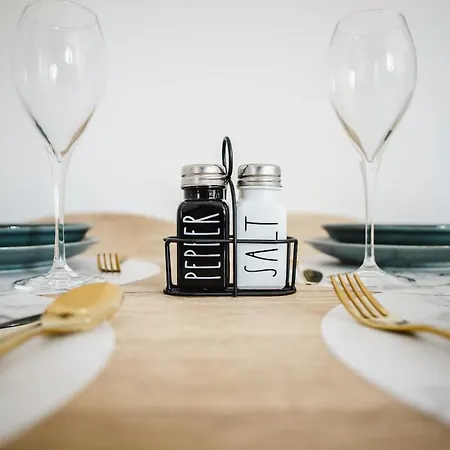 Cozyapartment Near Metrogorjului * בוקרשט