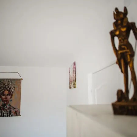 Cozyapartment Near Metrogorjului