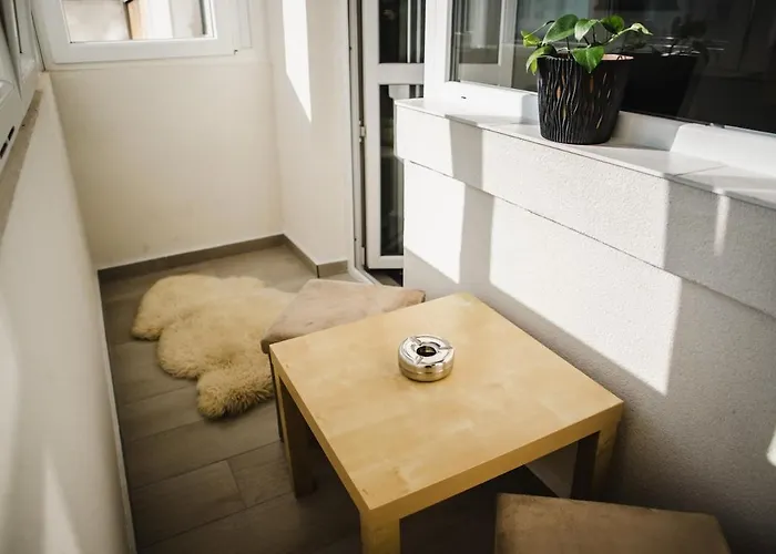 Cozyapartment Near Metrogorjului * Бухарест