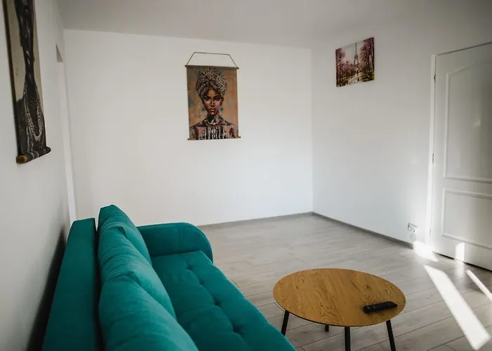 Апартаменти Cozyapartment Near Metrogorjului *