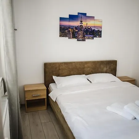 Cozyapartment Near Metrogorjului Apartment