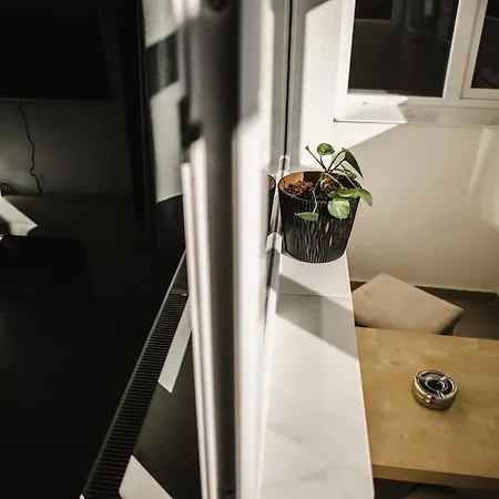 Cozyapartment Near Metrogorjului Bucharest