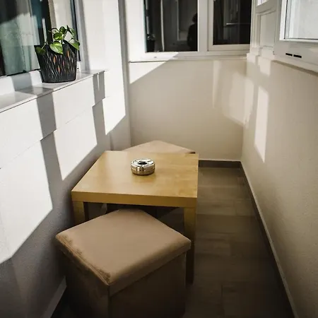 Cozyapartment Near Metrogorjului Apartment